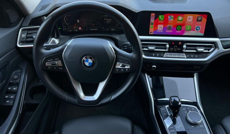 BMW Serie 3 Sport 318 Hybrid pieno