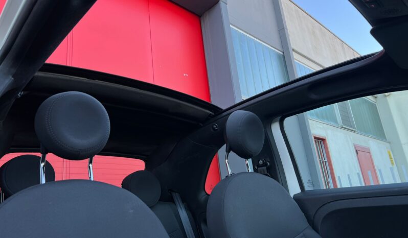 
								Fiat 500 Cabrio 1.0 Hybrid 70 CV pieno									