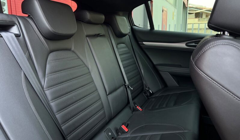 
								Alfa Romeo Stelvio 2.2 Diesel Veloce Q4 210 CV pieno									
